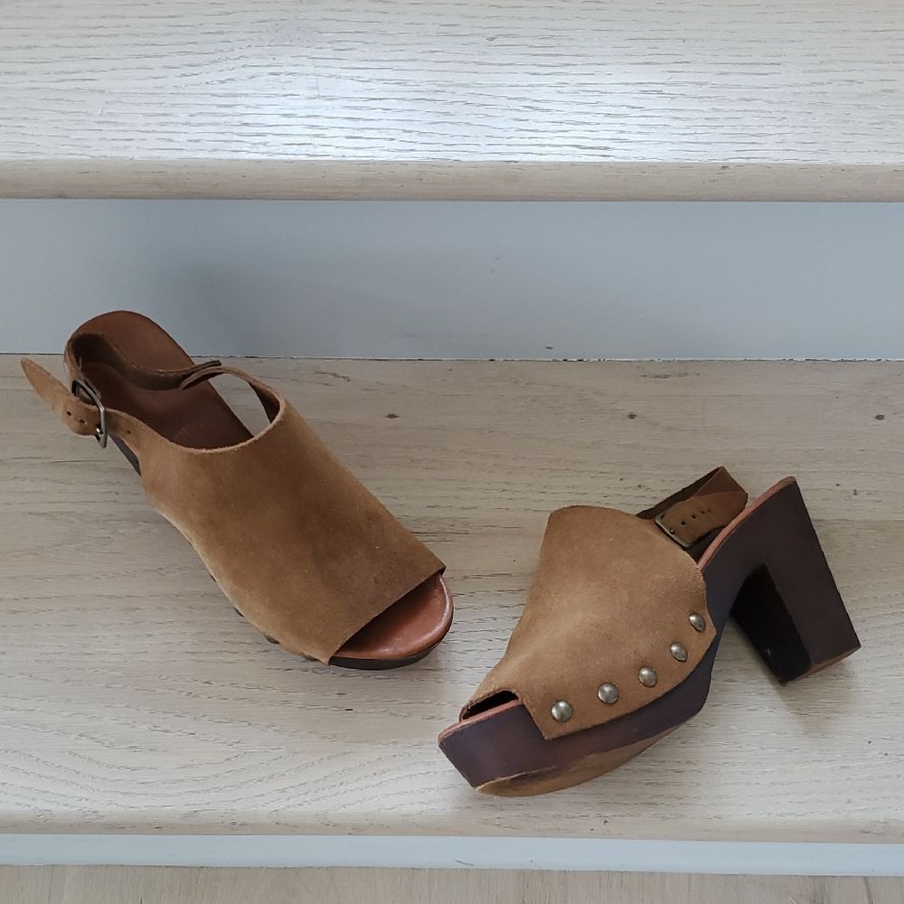 Mila Paoli Tan Suede Mules with Wooden Heel Size 8